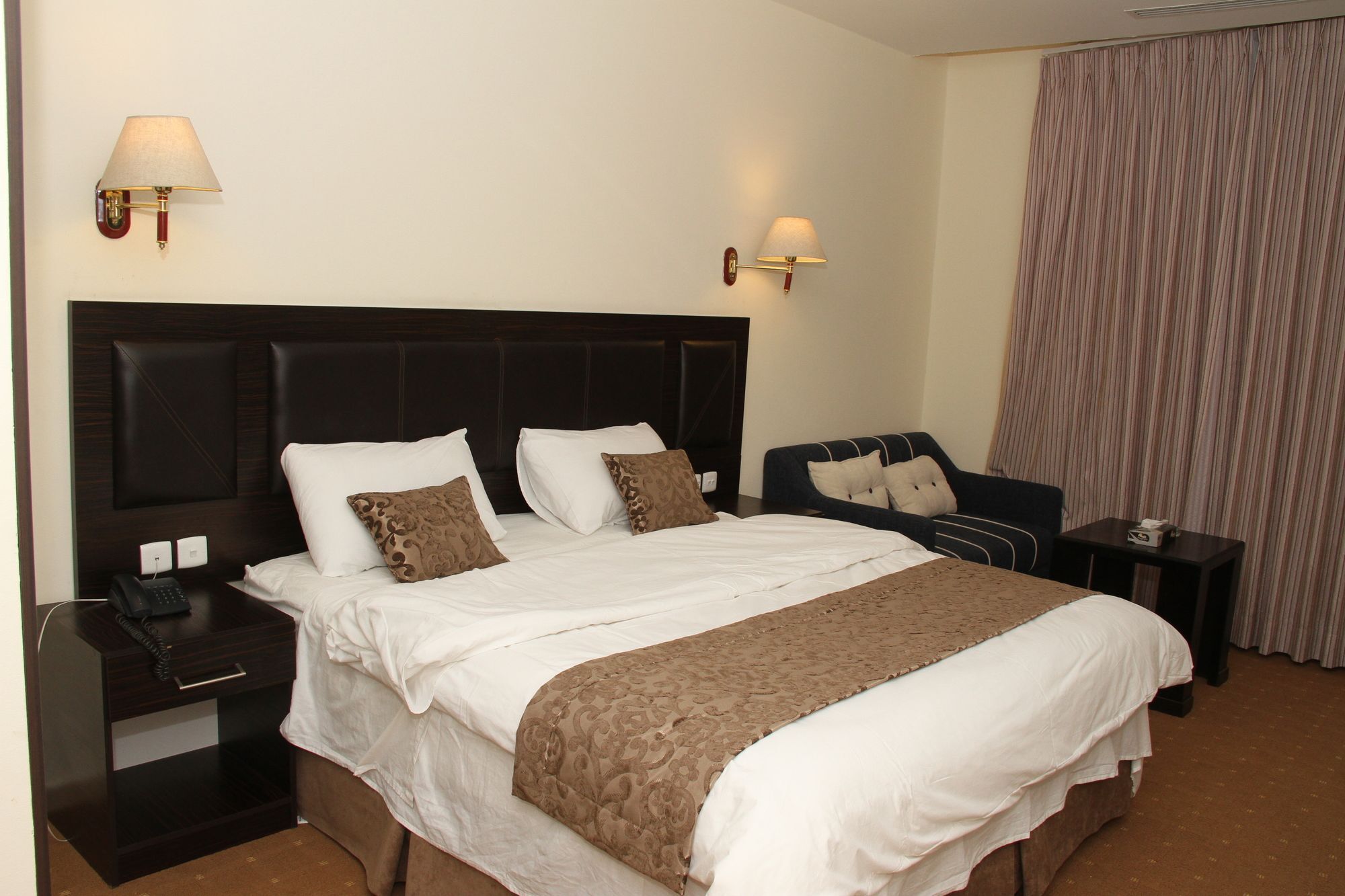 Jeddah Palace Hotel Amman Eksteriør billede